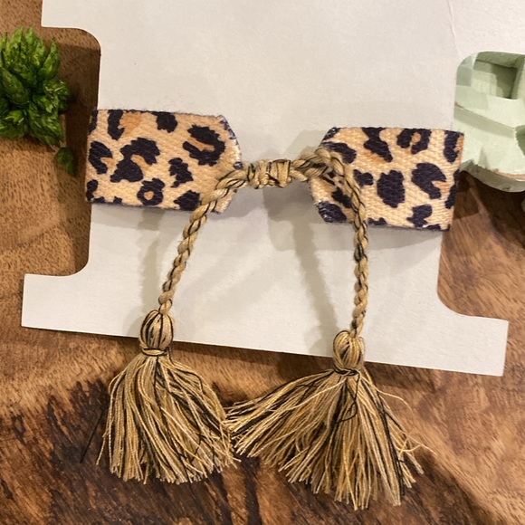 Boho Leopard Printed Woven Tasseled Bracelet - Picture 5 of 5
